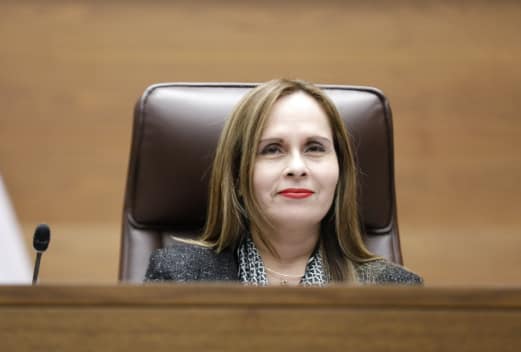 Yara Jiménez de nuevo pone orden a la oposición en el Plenario y votaciones avanzan fluídamente