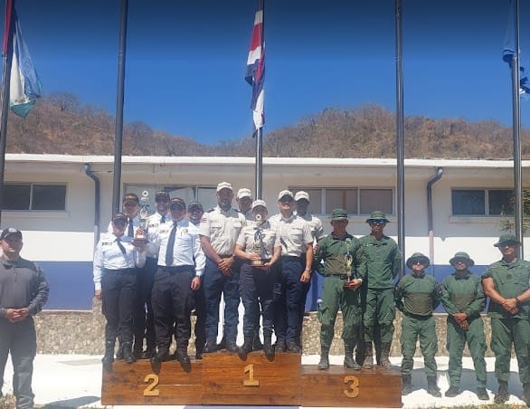 Policía Penitenciaria brilla en competencias tácticas