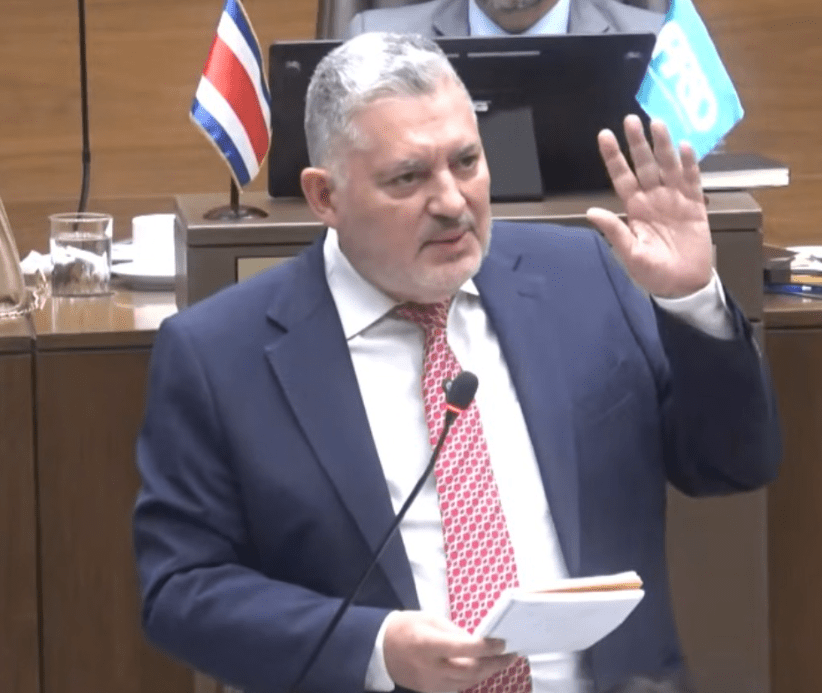 Diputado Villalobos presentará proyecto redefinir las reglas de reelección en el TSE tras cuestionamientos sobre su fundamento constitucional