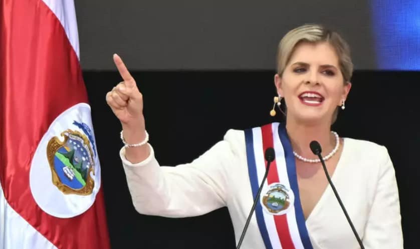 La presidenta Laura Fernández arrancó su mandato con una ofensiva legislativa sin precedentes recientes, poniendo en manos de la Asamblea Legislativa una convocatoria extraordinaria que abarca desde seguridad pública hasta reformas constitucionales. ElDiarioCR le explica todo lo que necesita saber sobre este arranque de gobierno que marcará el rumbo del país los próximos cuatro años.