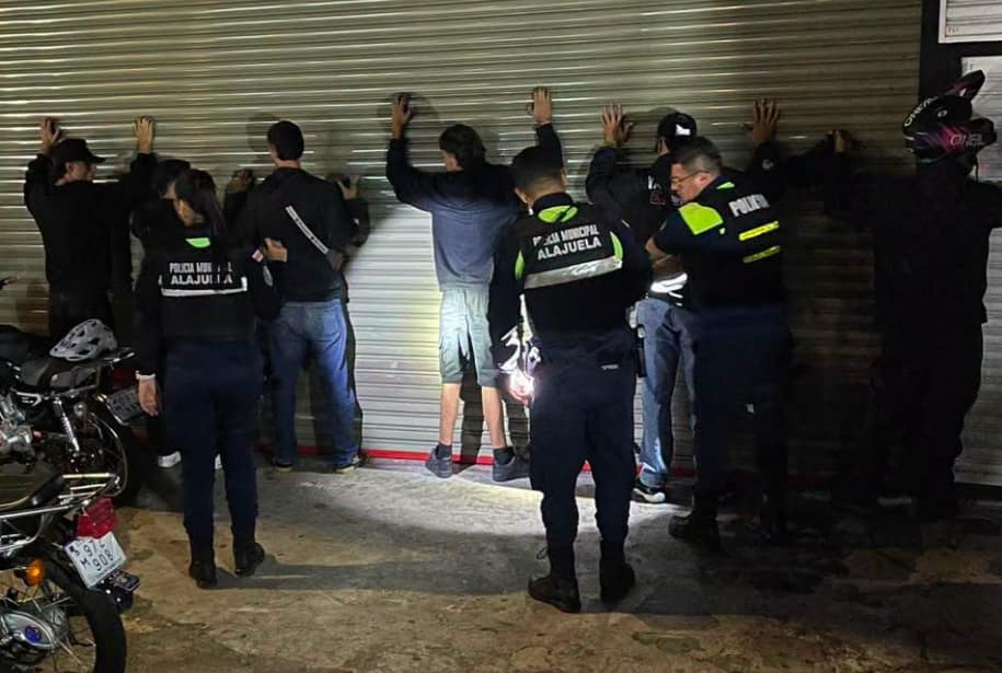 policia vs chatas